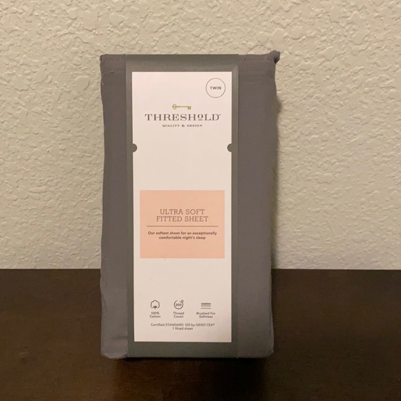 Brand new twin fitted sheet - Gray - Picture 1 of 2